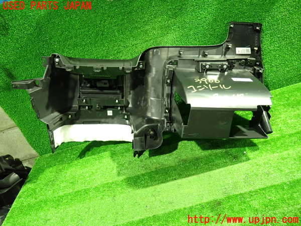 1UPJ-9239067549]セレナ e-POWER(GFC28)コンソール 中古_3