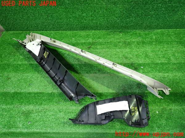 1UPJ-9239067655]セレナ e-POWER(GFC28)右フロントピラートリム 中古_2