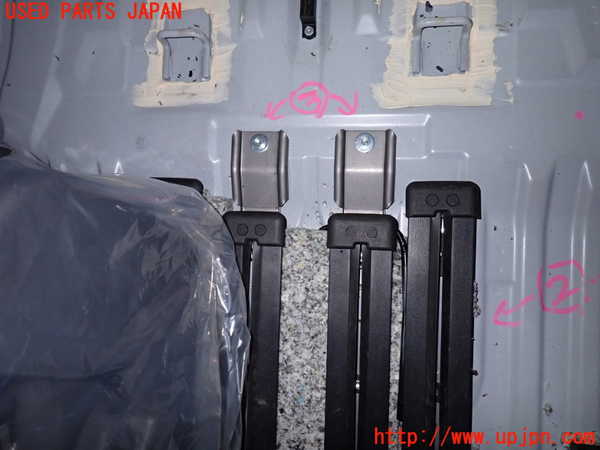 1UPJ-9239067498]セレナ e-POWER(GFC28)シートレール③3 中古_2