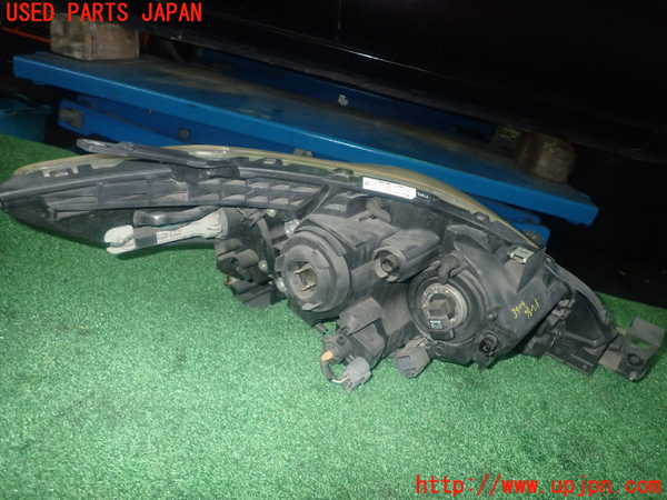 1UPJ-9239091132]プレマシー(CREW)左ヘッドライト ハロゲン 中古_2
