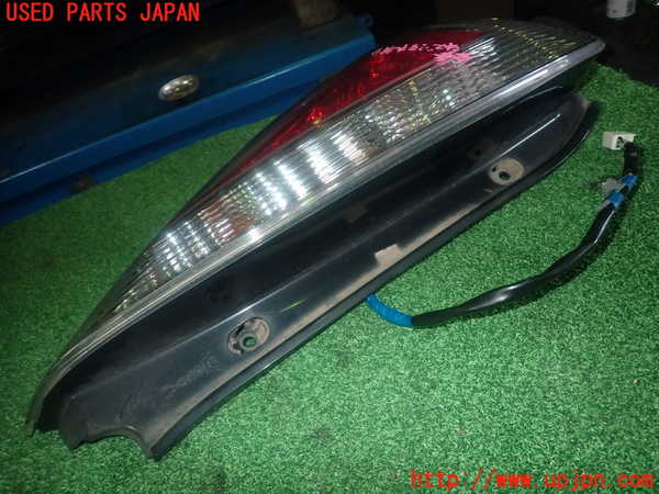 1UPJ-9239091530]プレマシー(CREW)右テールランプ 中古_2