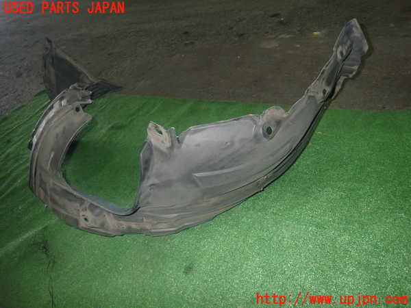 1UPJ-9239091092]プレマシー(CREW)左前フェンダーライナー 中古_2