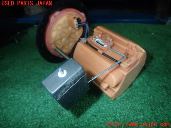 1UPJ-9239092510]プレマシー(CREW)燃料ポンプ 中古_2