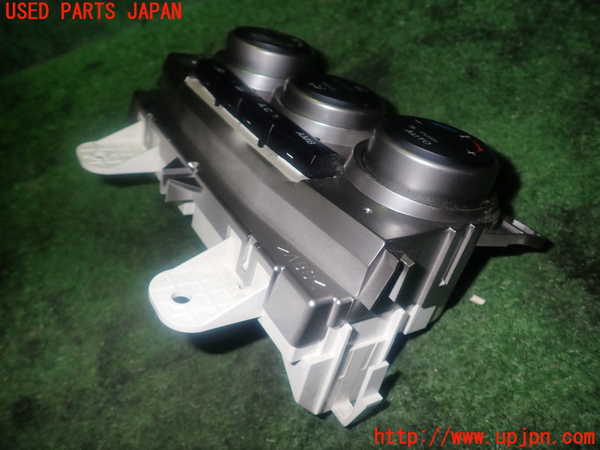 1UPJ-9239096066]プレマシー(CREW)エアコンスイッチ1 中古_3