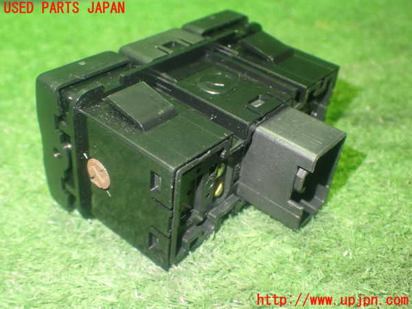 1UPJ-9239096306]プレマシー(CREW)スイッチ1(スライドドア) 中古_3