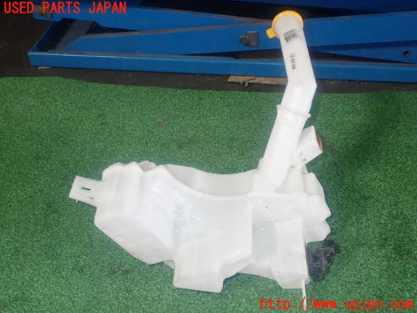1UPJ-9239096791]プレマシー(CREW)ウォッシャータンク1 中古_2