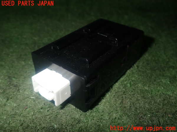 1UPJ-9239096148]プレマシー(CREW)コンピューター3 中古 C236675R0C_3