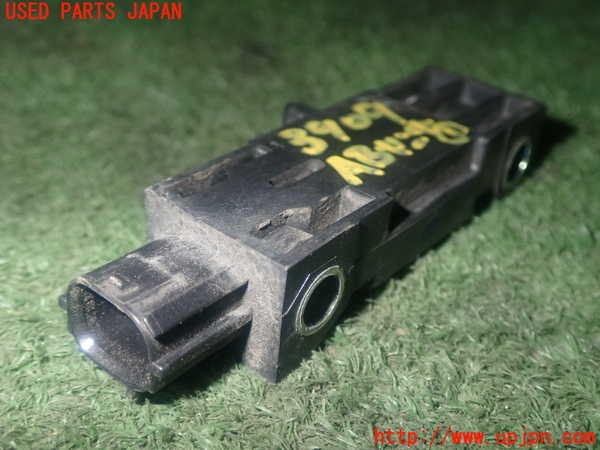 1UPJ-9239096356]プレマシー(CREW)エアバッグセンサー1 中古_3