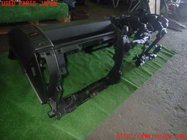 1UPJ-9239097505]プレマシー(CREW)ダッシュボード 中古_2