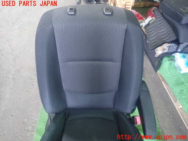 1UPJ-9239097035]プレマシー(CREW)運転席シート 中古_2