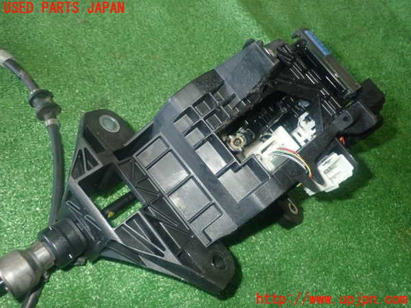 1UPJ-9239097555]プレマシー(CREW)ATシフトレバー 中古_5