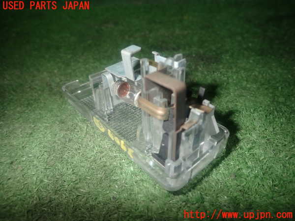 1UPJ-9239096413]プレマシー(CREW)ルームランプ3(ラゲッジ) 中古_2