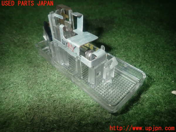 1UPJ-9239096413]プレマシー(CREW)ルームランプ3(ラゲッジ) 中古_3