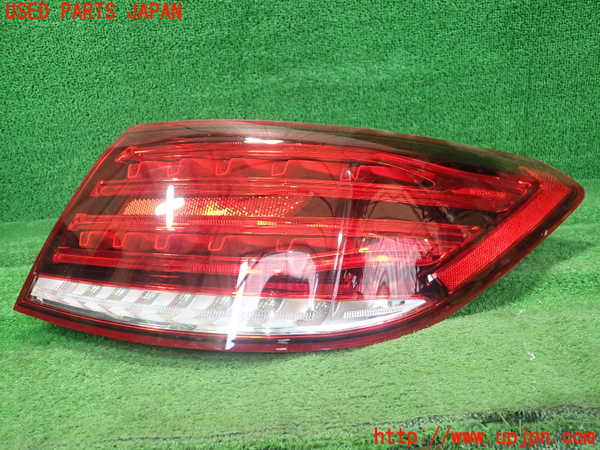 1UPJ-9239101530]ベンツ E250 クーペ C207(207336)右テールランプ 中古_2