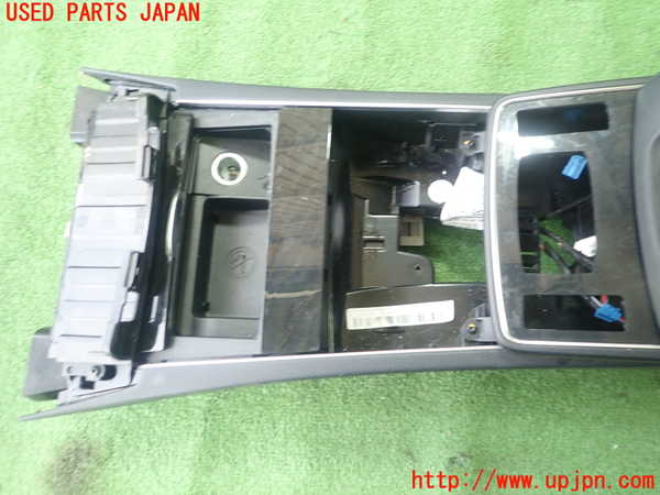 1UPJ-9239107540]ベンツ E250 クーペ C207(207336)センターコンソール 中古_3