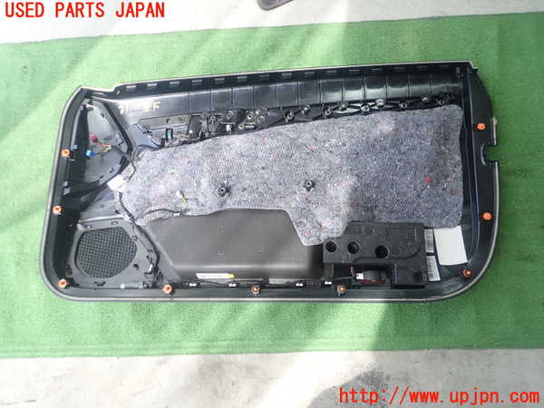 1UPJ-9239101264]ベンツ E250 クーペ C207(207336)左ドア内張り 中古_3