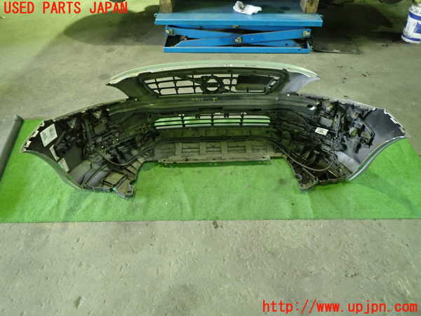 1UPJ-9239111010]ボルボ・V40(MB4164T)フロントバンパー 中古_4