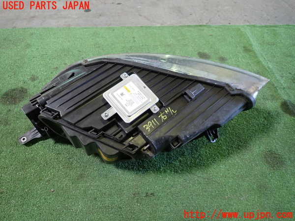 1UPJ-9239111130]ボルボ・V40(MB4164T)右ヘッドライト HID 中古_4