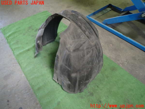 1UPJ-9239111092]ボルボ・V40(MB4164T)左前フェンダーライナー 中古_2