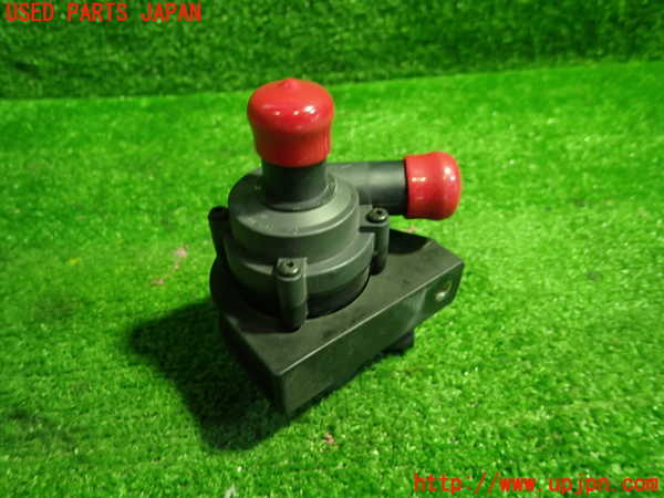 1UPJ-9239112110]ボルボ・V40(MB4164T)ウォーターポンプ 中古_2