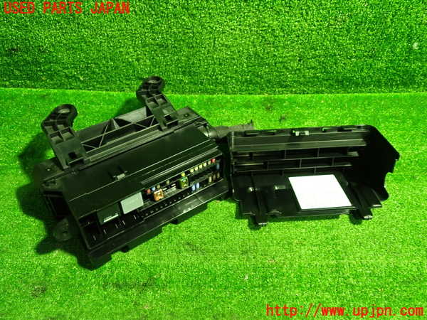 1UPJ-9239116742]ボルボ・V40(MB4164T)ヒューズボックス2(室内運転席側) 中古_2