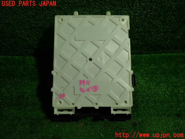 1UPJ-9239116743]ボルボ・V40(MB4164T)ヒューズボックス3(室内助手席側) 中古_3