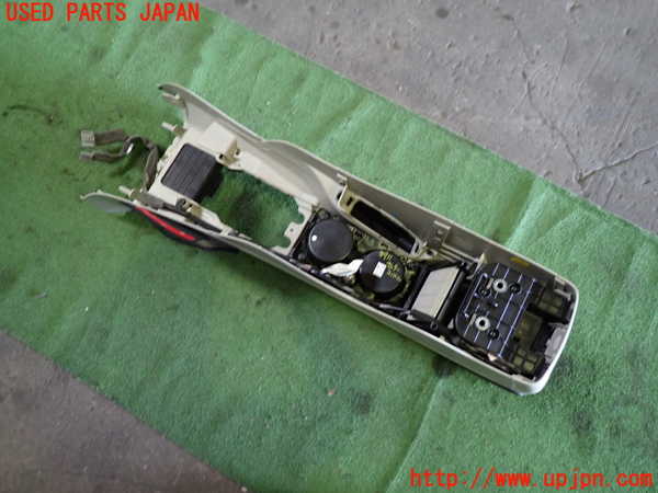 1UPJ-9239117540]ボルボ・V40(MB4164T)センターコンソール 中古_4