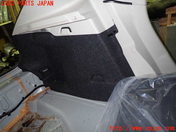 1UPJ-9239117680]ボルボ・V40(MB4164T)左リアピラートリム 中古_3