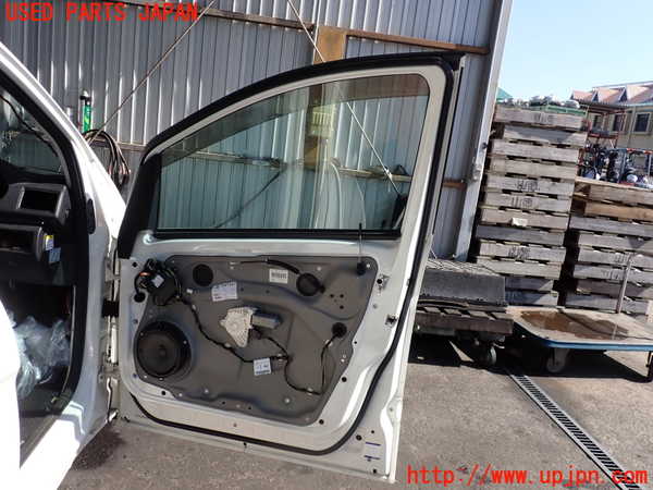 2UPJ-9239121230]ベンツ B180(245232)(W245系)右前ドア 中古(43R-001582 M3240)_4