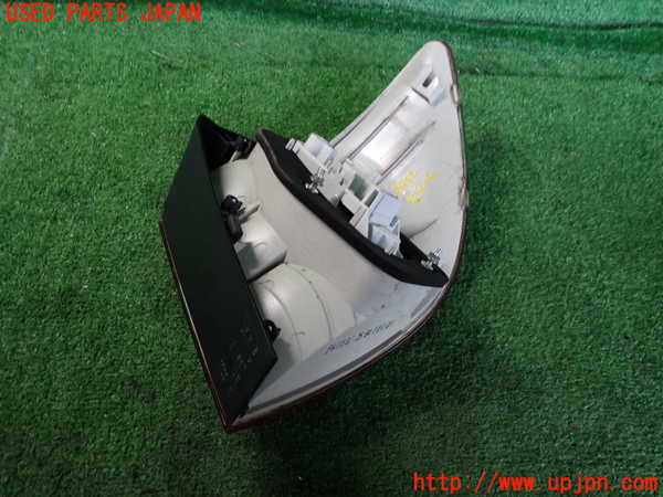 2UPJ-9239121536]ベンツ B180(245232)(W245系)左テールランプ 中古_2