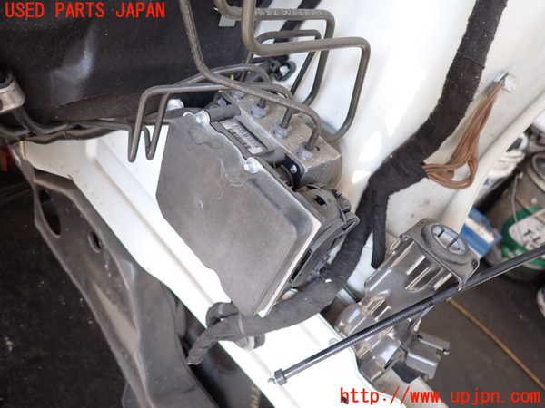 2UPJ-9239124040]ベンツ B180(245232)(W245系)ABSアクチュエーター 中古_2