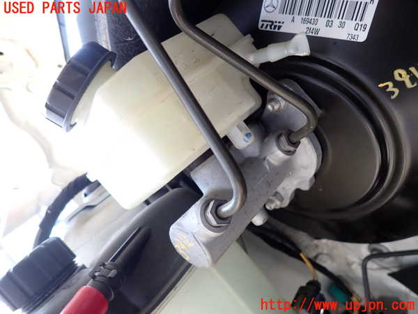 2UPJ-9239124050]ベンツ B180(245232)(W245系)ブレーキマスターシリンダー 中古_2