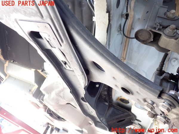 2UPJ-9239125186]ベンツ B180(245232)(W245系)左フロントロアアーム1 中古_2