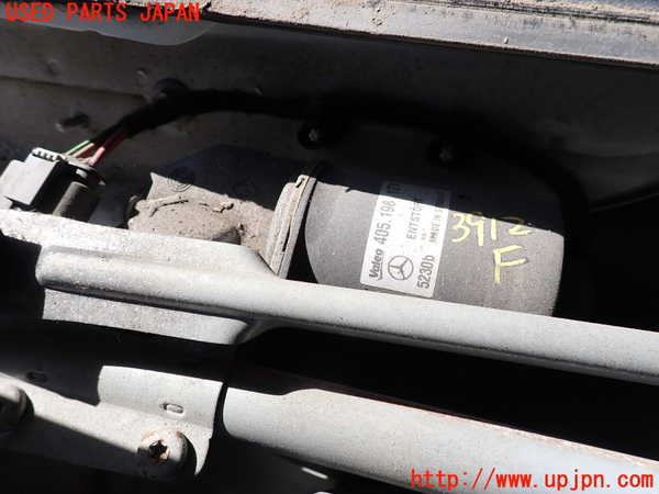 2UPJ-9239126770]ベンツ B180(245232)(W245系)フロントワイパーモーター 中古_2