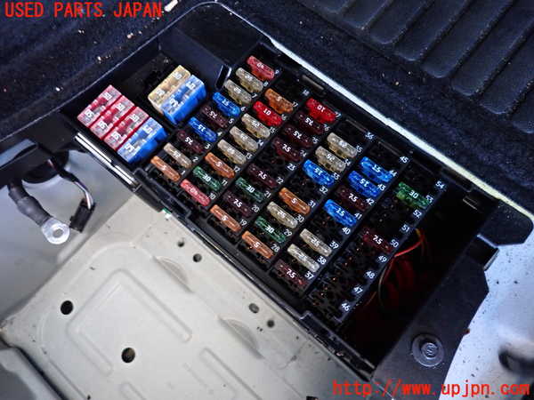 2UPJ-9239126741]ベンツ B180(245232)(W245系)ヒューズボックス1 中古_2