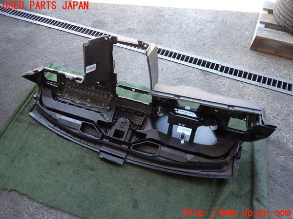 2UPJ-9239127505]ベンツ B180(245232)(W245系)ダッシュボード 中古_4