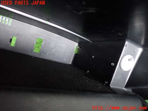 2UPJ-9239127516]ベンツ B180(245232)(W245系)グローブボックス1 中古_4