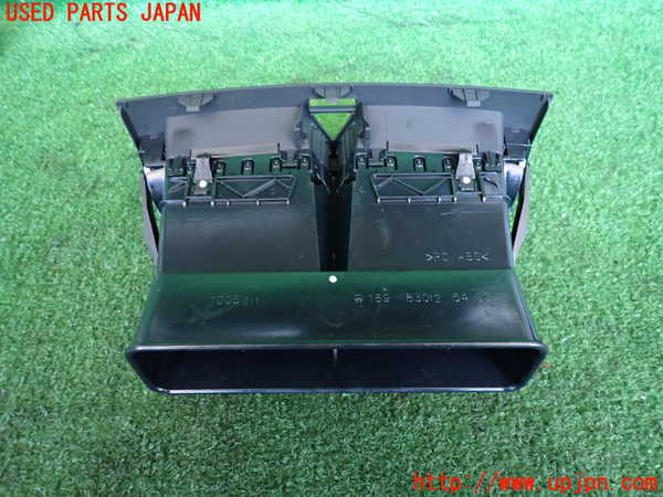 2UPJ-9239127526]ベンツ B180(245232)(W245系)エアコン吹き出し口1 (真中) 中古_2