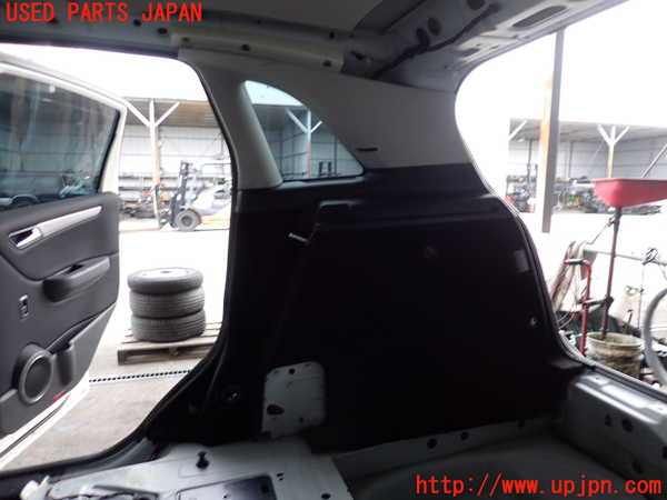 2UPJ-9239127675]ベンツ B180(245232)(W245系)右リアピラートリム 中古_1