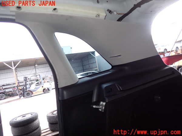 2UPJ-9239127675]ベンツ B180(245232)(W245系)右リアピラートリム 中古_2