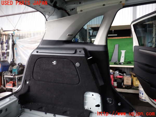 2UPJ-9239127680]ベンツ B180(245232)(W245系)左リアピラートリム 中古_1