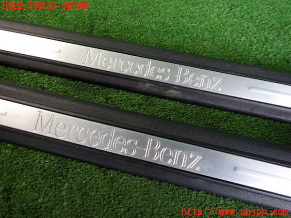 2UPJ-9239127740]ベンツ B180(245232)(W245系)スカッフプレート 中古_2