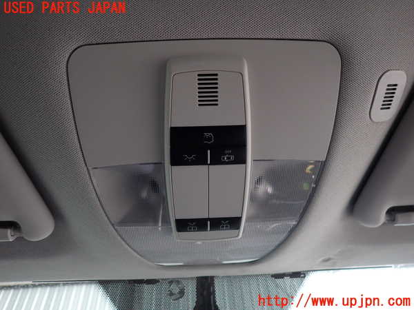 2UPJ-9239126411]ベンツ B180(245232)(W245系)ルームランプ1 (1列目真中) 中古_1