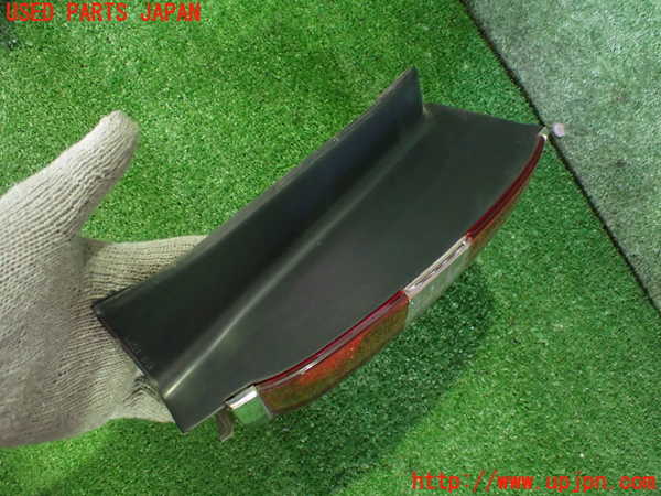 2UPJ-9239131530]クラウン エステート(JZS173W)右テールランプ 中古_3