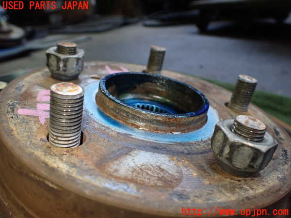 2UPJ-9239134290]クラウン エステート(JZS173W)右フロントナックルハブ (ジャンク品) 中古_3