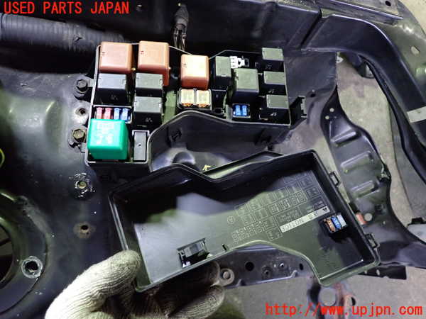 2UPJ-9239136741]クラウン エステート(JZS173W)ヒューズボックス1 中古_2