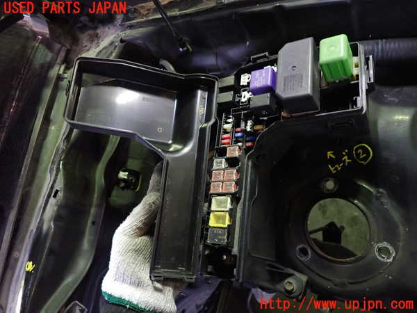 2UPJ-9239136742]クラウン エステート(JZS173W)ヒューズボックス2 中古_2