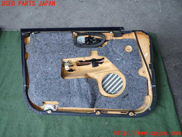 2UPJ-9239131234]クラウン エステート(JZS173W)右前ドア内張り (ジャンク品) 中古_5