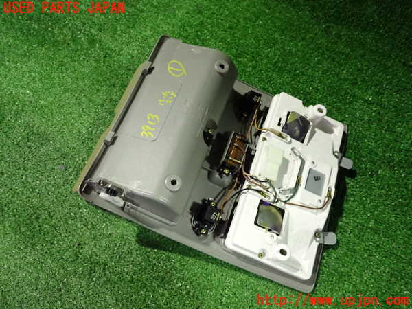 2UPJ-9239136411]クラウン エステート(JZS173W)ルームランプ1 (1列目真中) (ジャンク品) 中古_2