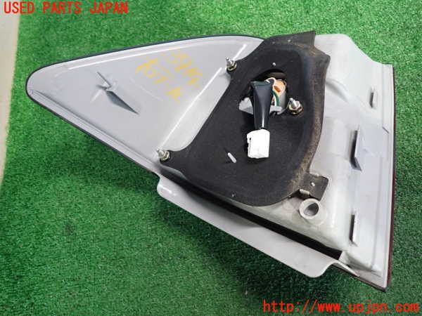 2UPJ-9239141530]セルシオ(UCF31)右テールランプ 中古_3
